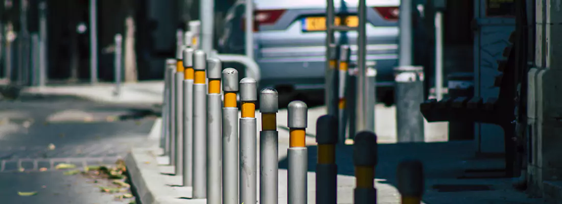 Safe and Convenient Retractable Barrier Column Systems for Properties in Sarasota Springs, FL